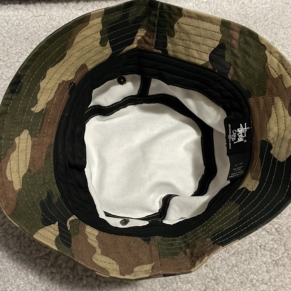 Camo Bucket Hat. Size S/M - Picture 3 of 4